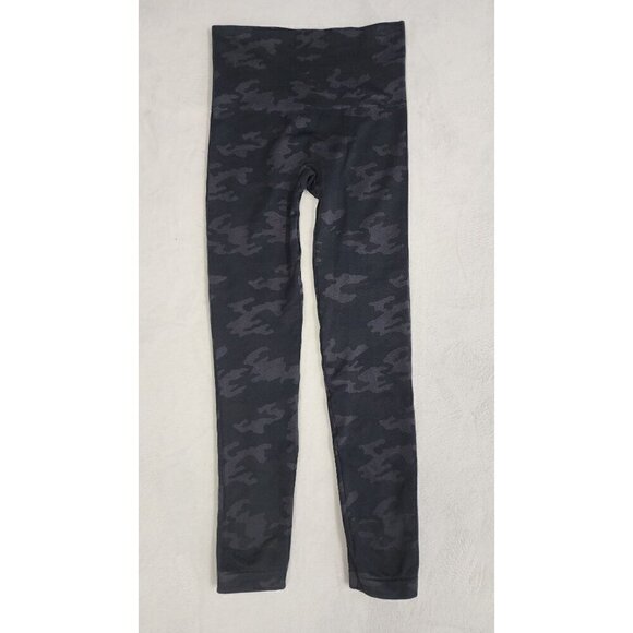 Spanx EcoCare Seamless Leggings Black Camo, Large - Picture 3 of 6